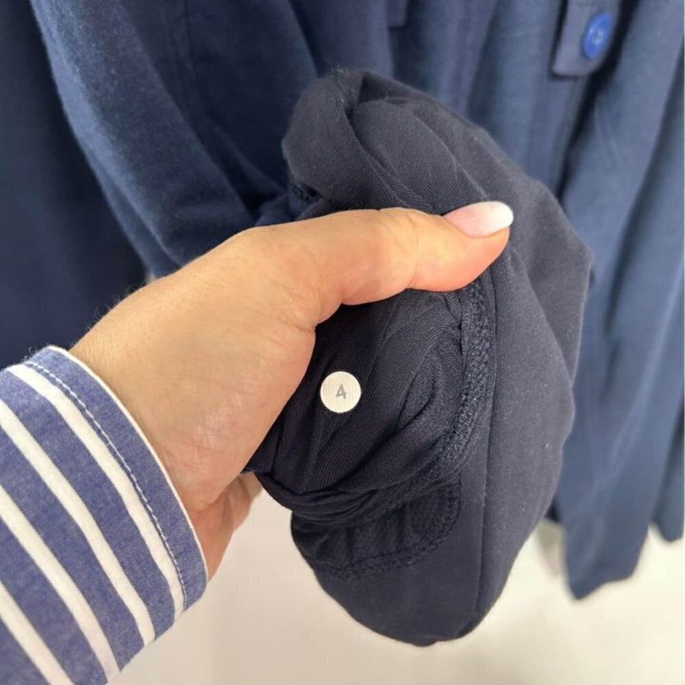 Lululemon woman’s cardigan wrap. 2 button, pockets. Size 4. Navy blue. - Picture 9 of 9